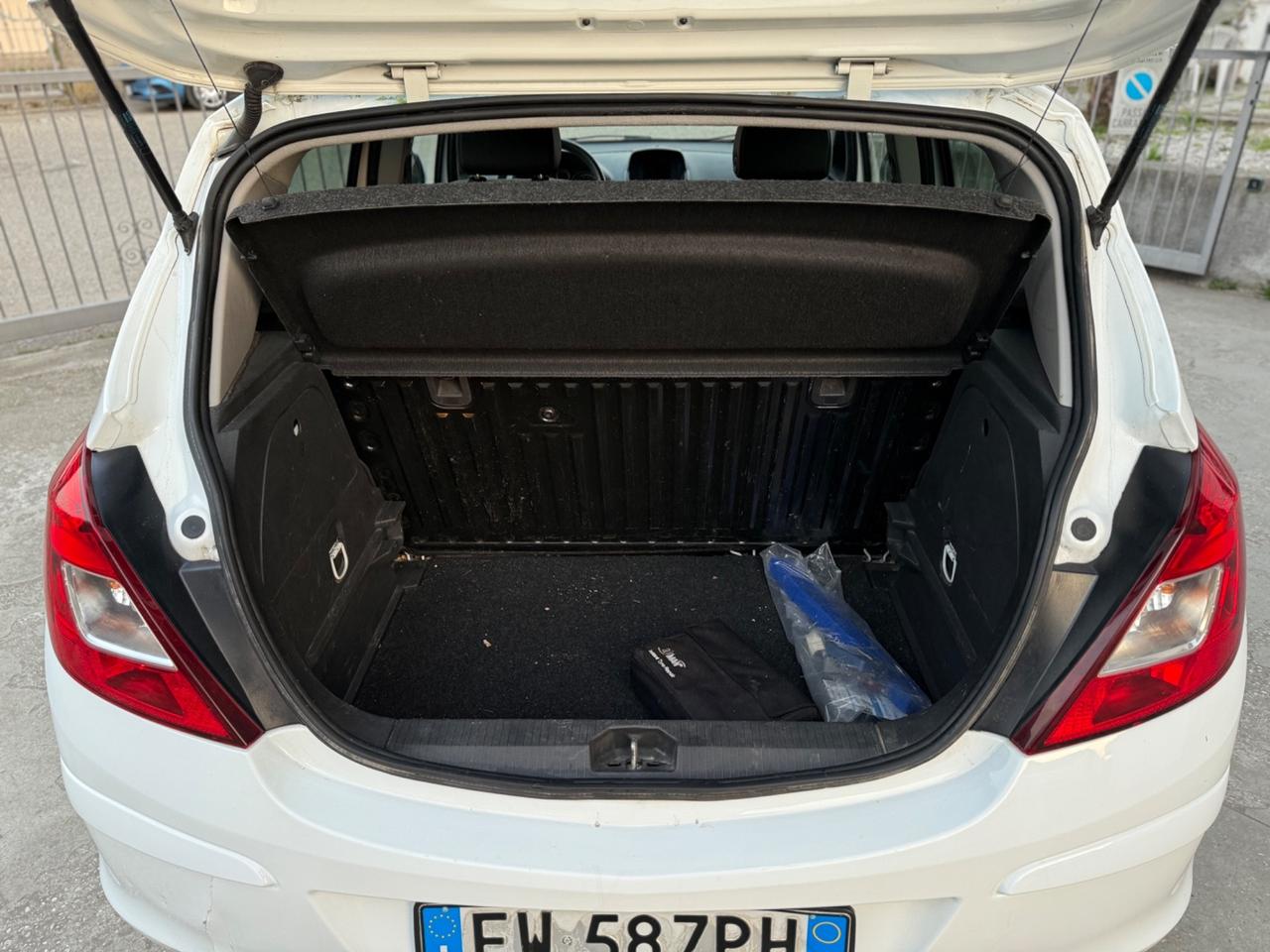 Opel Corsa 1.3 CDTI NEOPATENTATI 2014 UNICO PROP