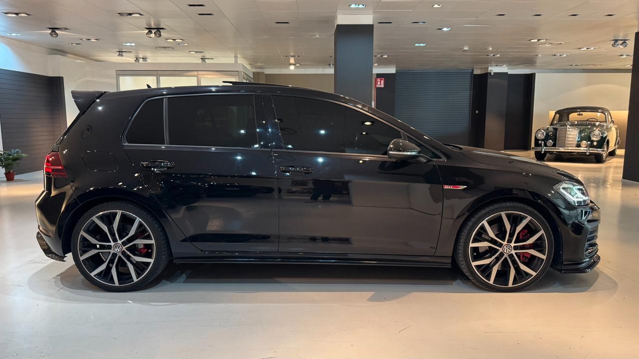 VOLKSWAGEN GOLF GTI 2.0B 245CV - 2019