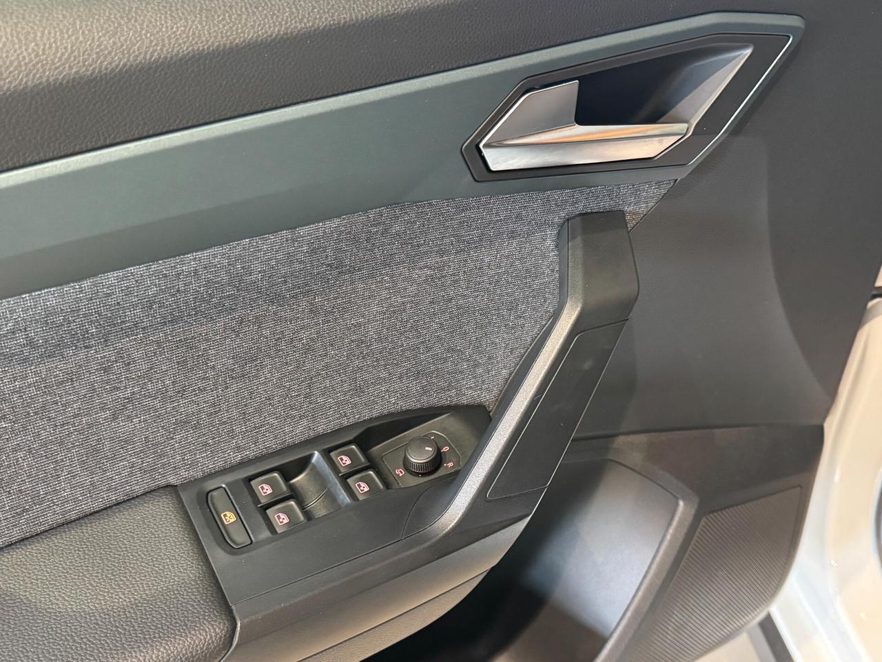 SEAT Arona 1.0 ecotsi Xperience 110cv dsg Led App conn 17"