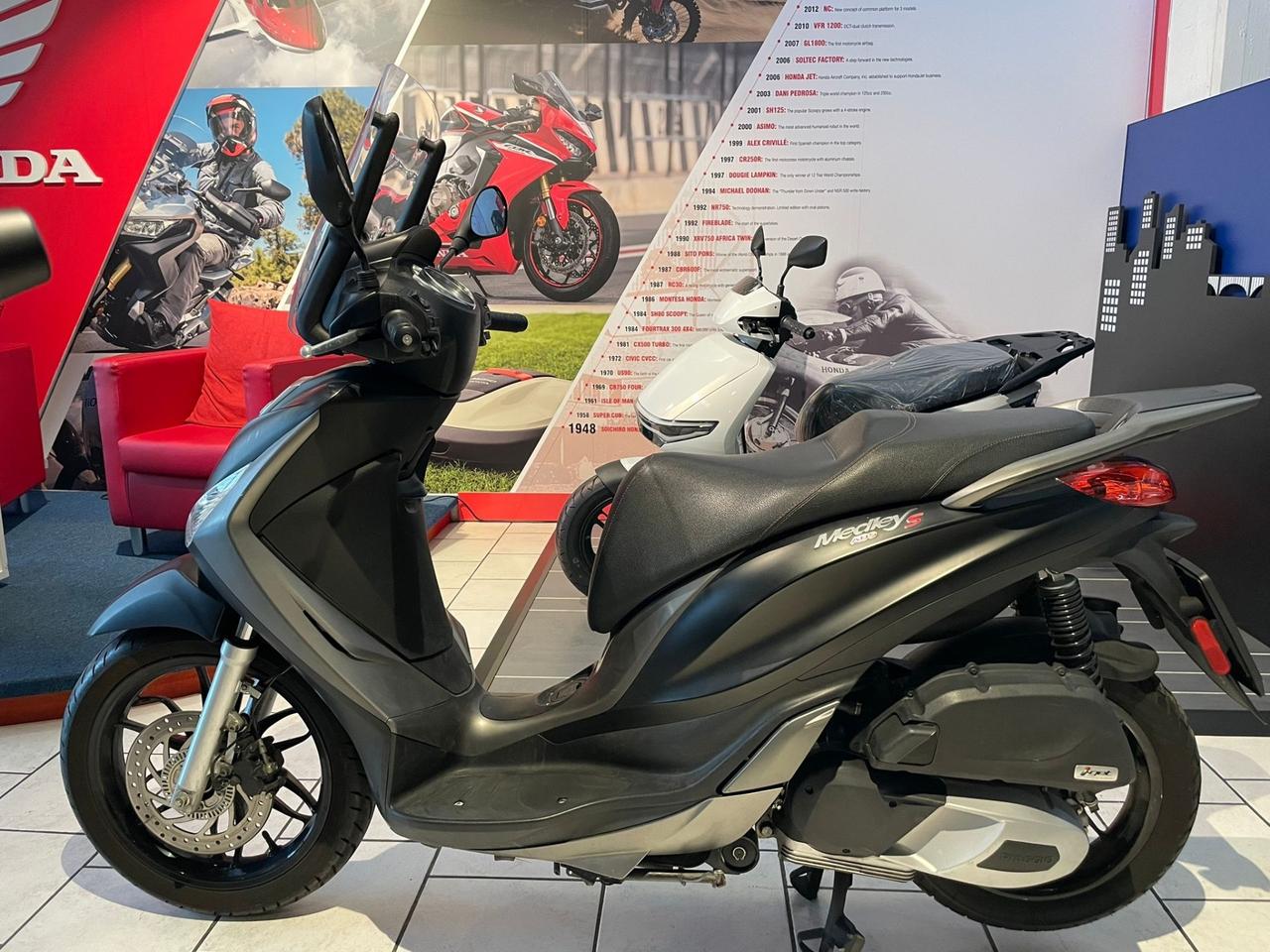 Piaggio Medley 125 S sport