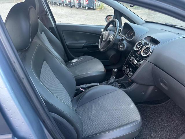 OPEL Corsa 1.4 16V 5 porte Cosmo senza nessun lavoro da fare