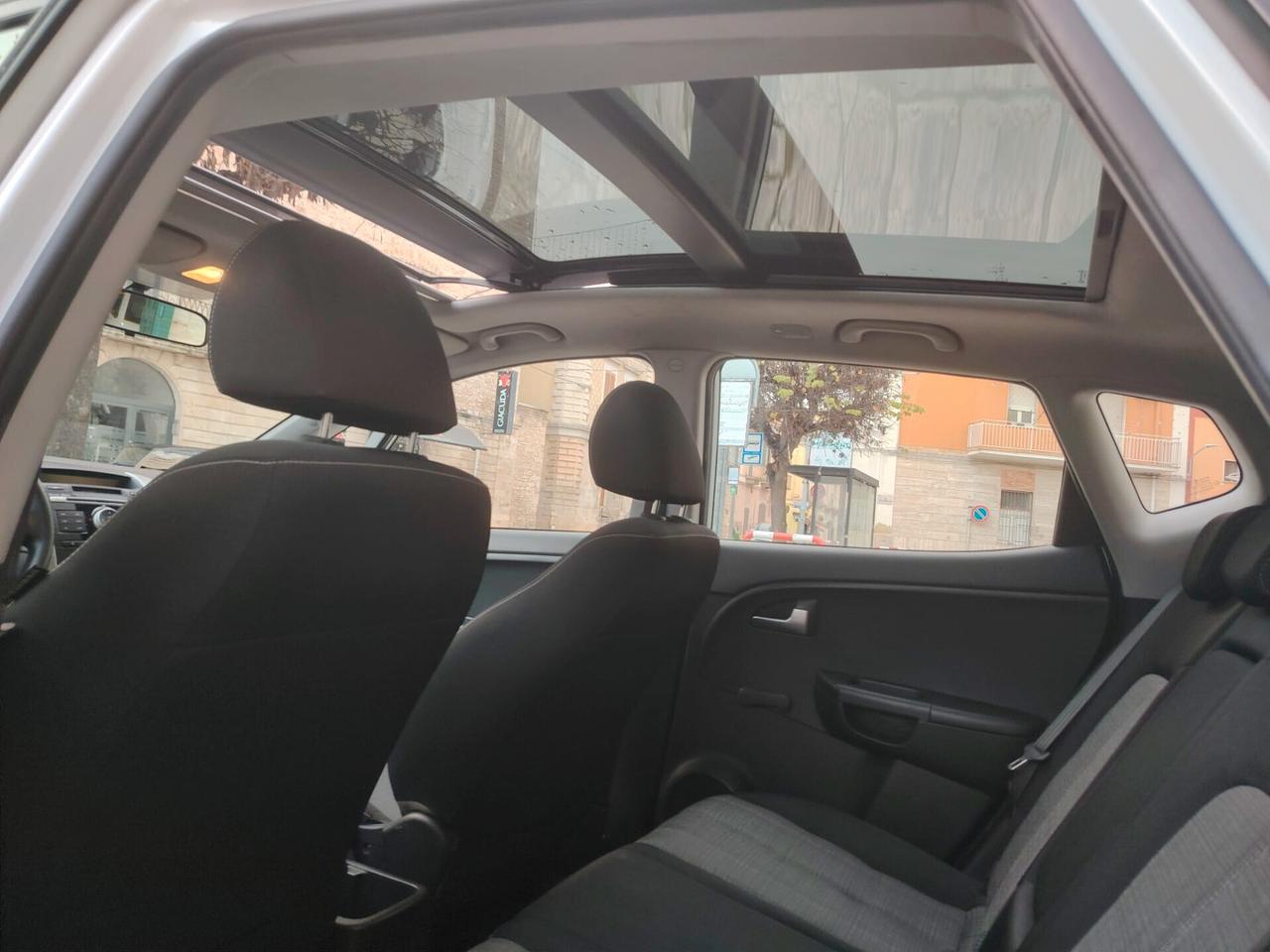 Kia Venga 1.4 CRDi 90CV Cool - TETTO APRIBILE