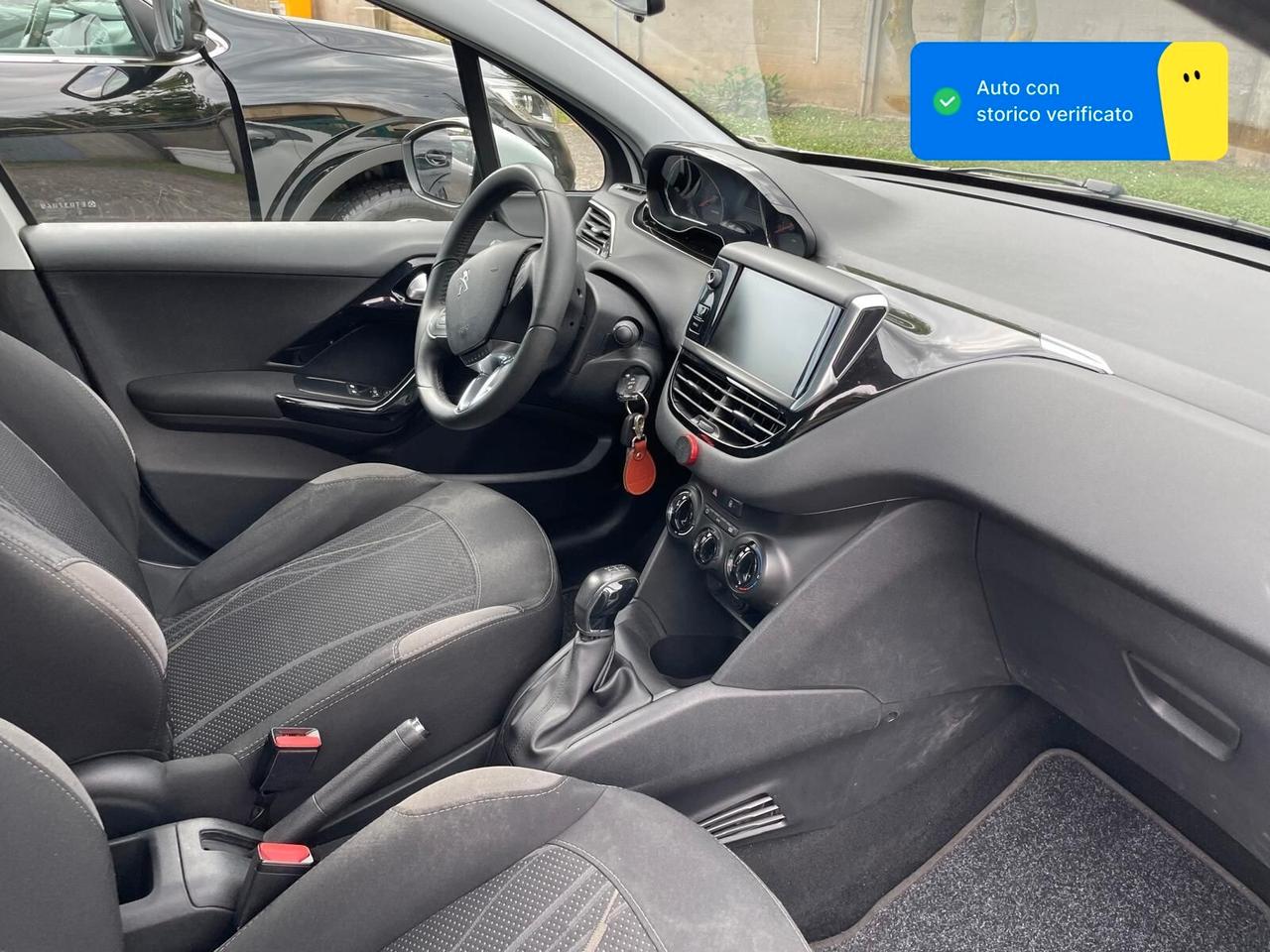 Peugeot 208 1.4 HDi 68 CV 5 porte Allure