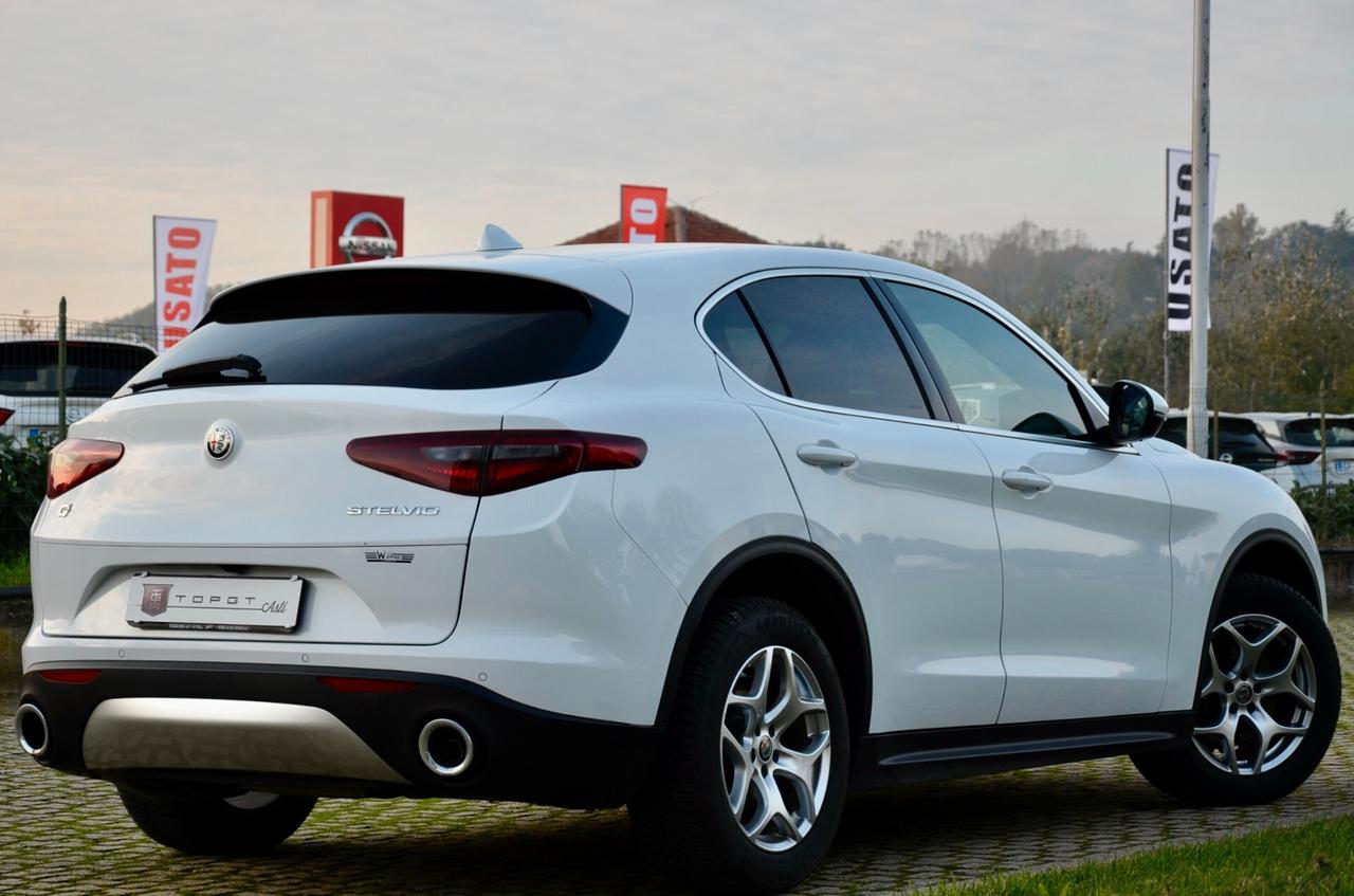 Alfa Romeo Stelvio 2.2 Turbodiesel 210 CV Q4 Executive, NO VINCOLI, SERVICE BOOK COMPLETO, NAVI, RETROCAMERA, XENO, EURO 6D, PERMUTE