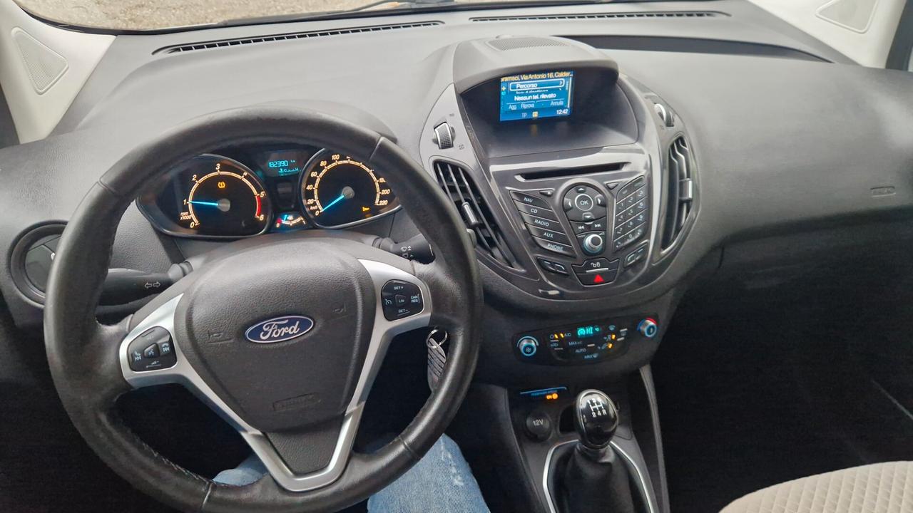 Ford Tourneo Courier 1.5 TDCI 95 CV Titanium