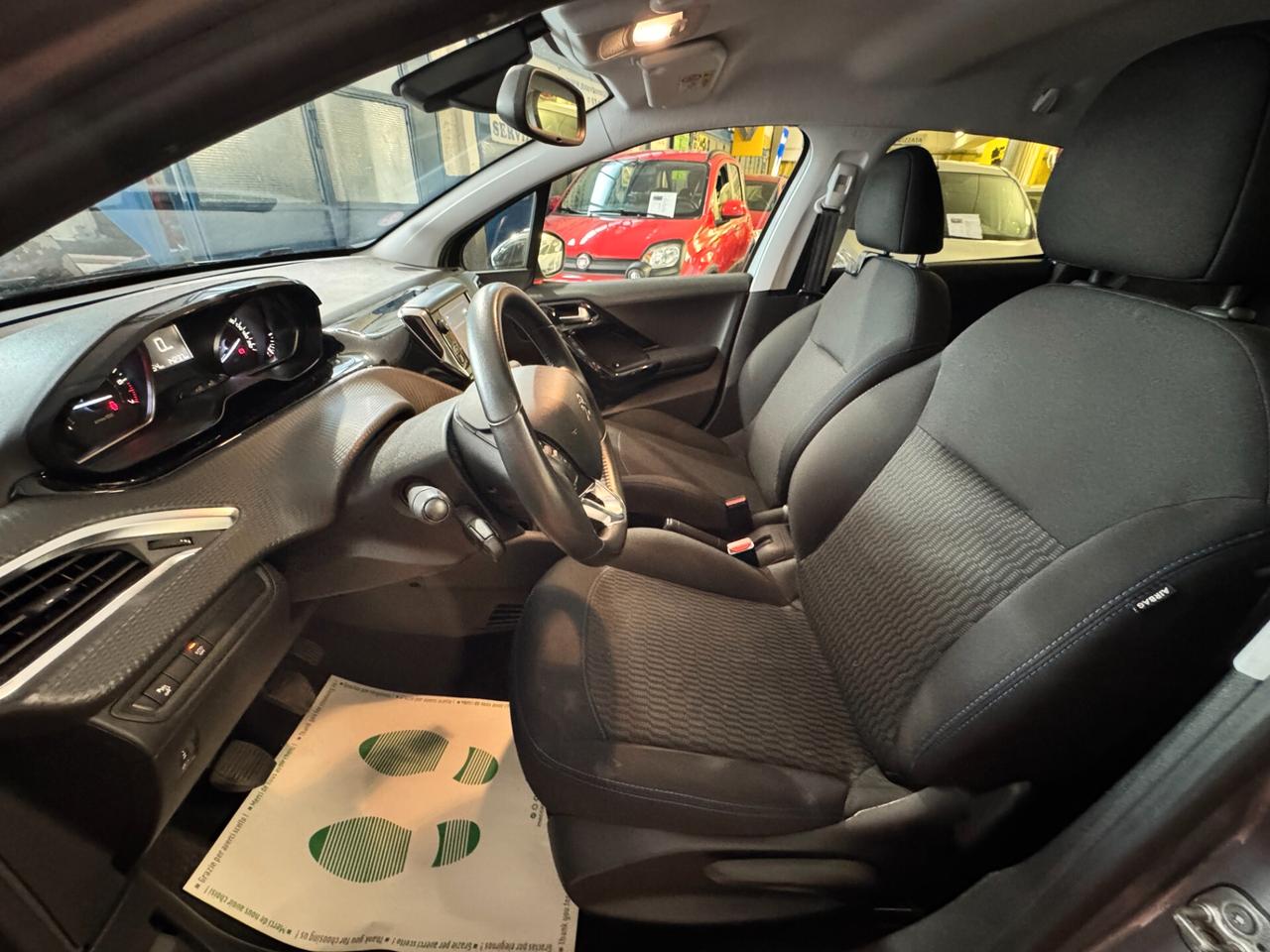 Peugeot 208 PureTech 82 Stop&Start 5 porte Signature