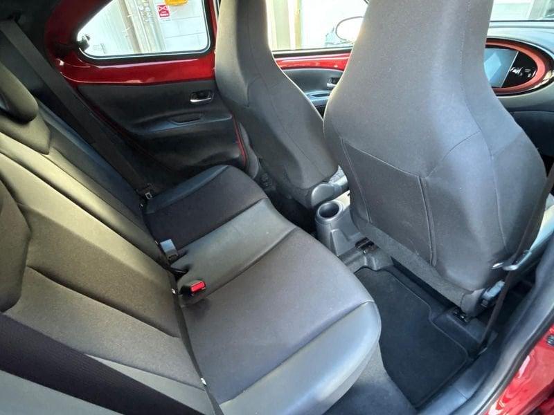 Toyota Aygo X Aygo X 1.0 VVT-i 72 CV 5 porte Lounge