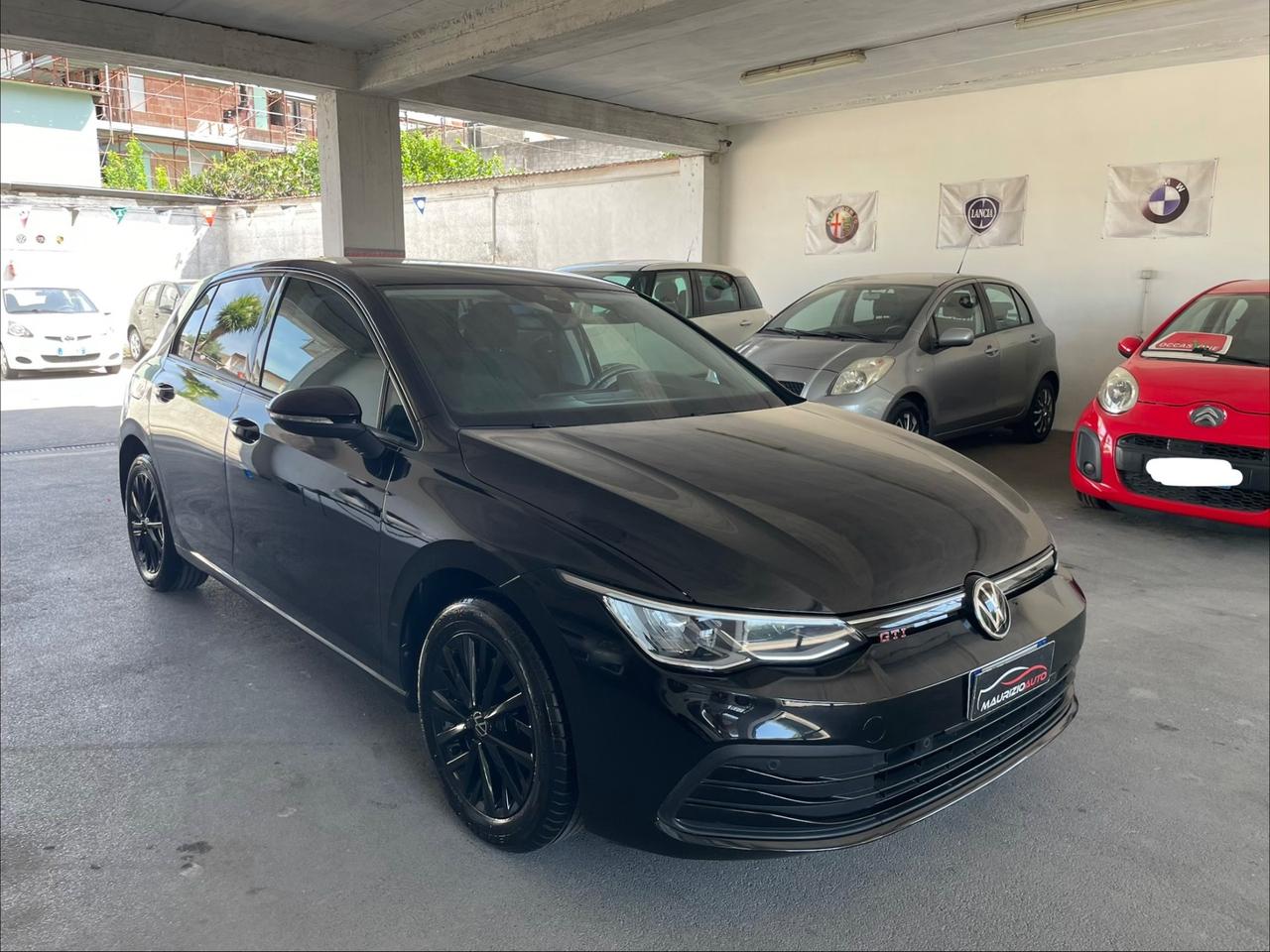 VOLKSWAGEN GOLF 8 1.0 TSI 110 CV EVO LIFE FULL GARANZIA UFFICIALE FINO 9/2027