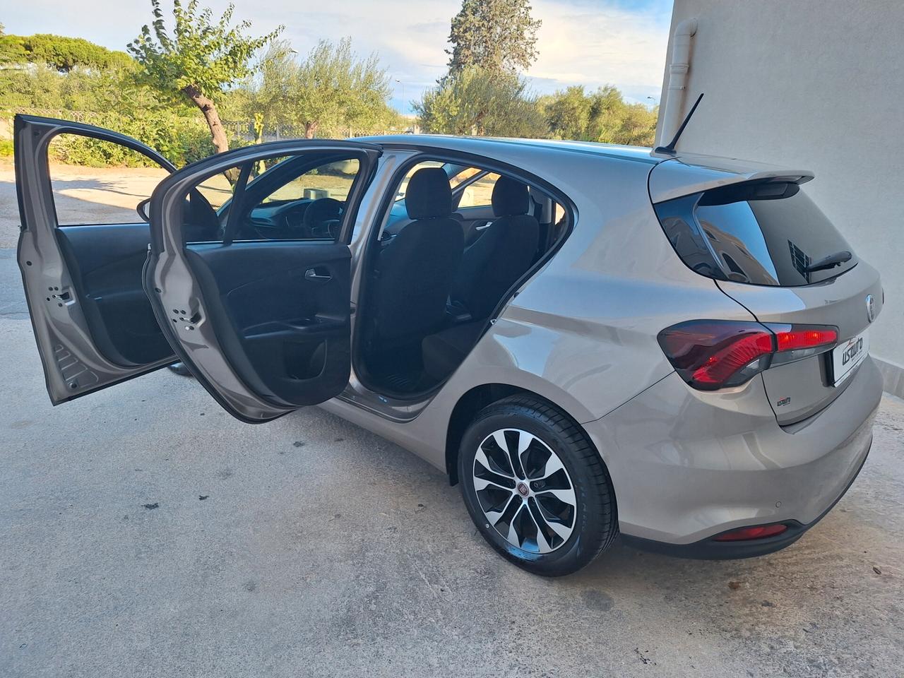 Fiat Tipo 1.3 mjt 95 cv E6 "BERLINA" 68000 km 2020