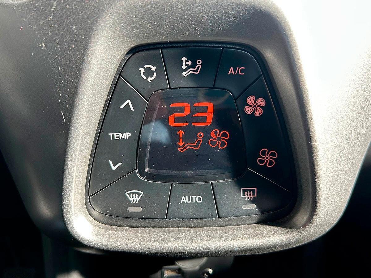 Toyota Aygo 1.0 VVT-i 69 CV 5 porte x-play