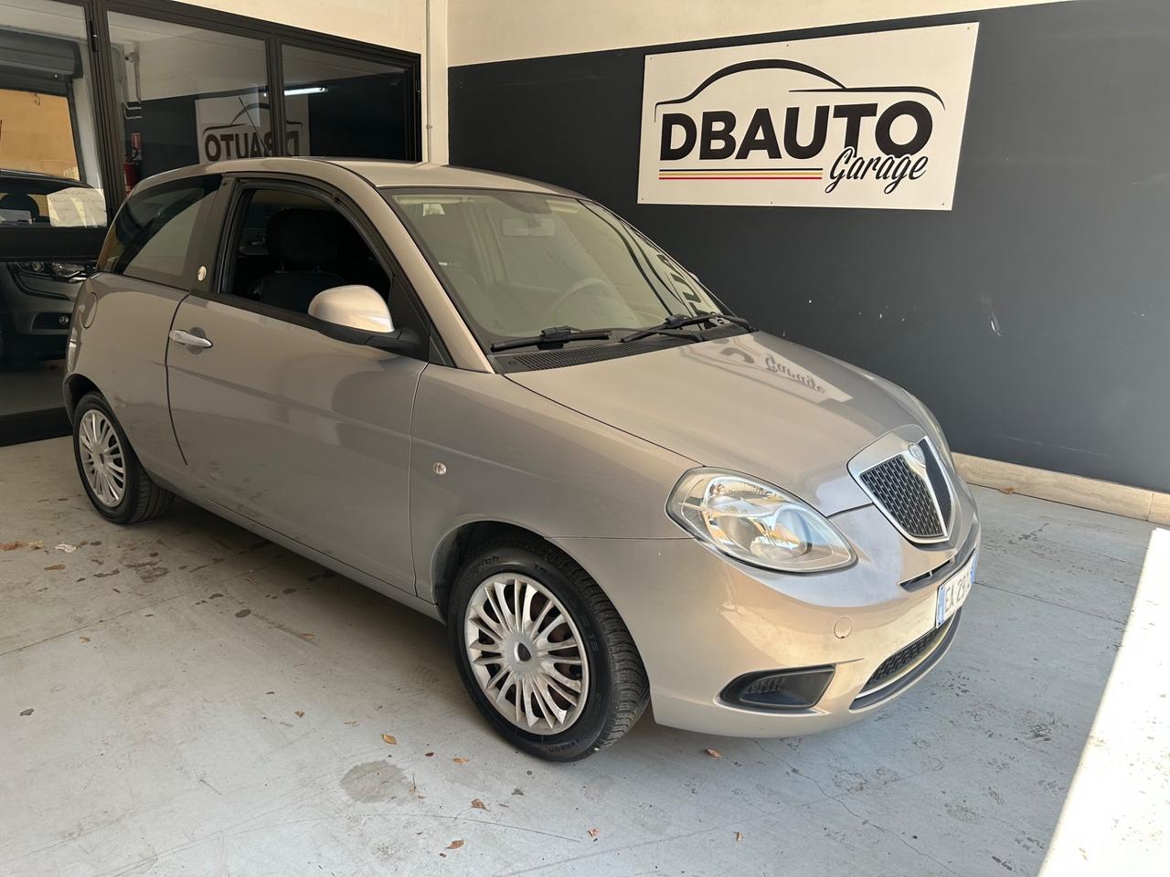 Lancia Ypsilon 1.4 Platino Ecochic GPL