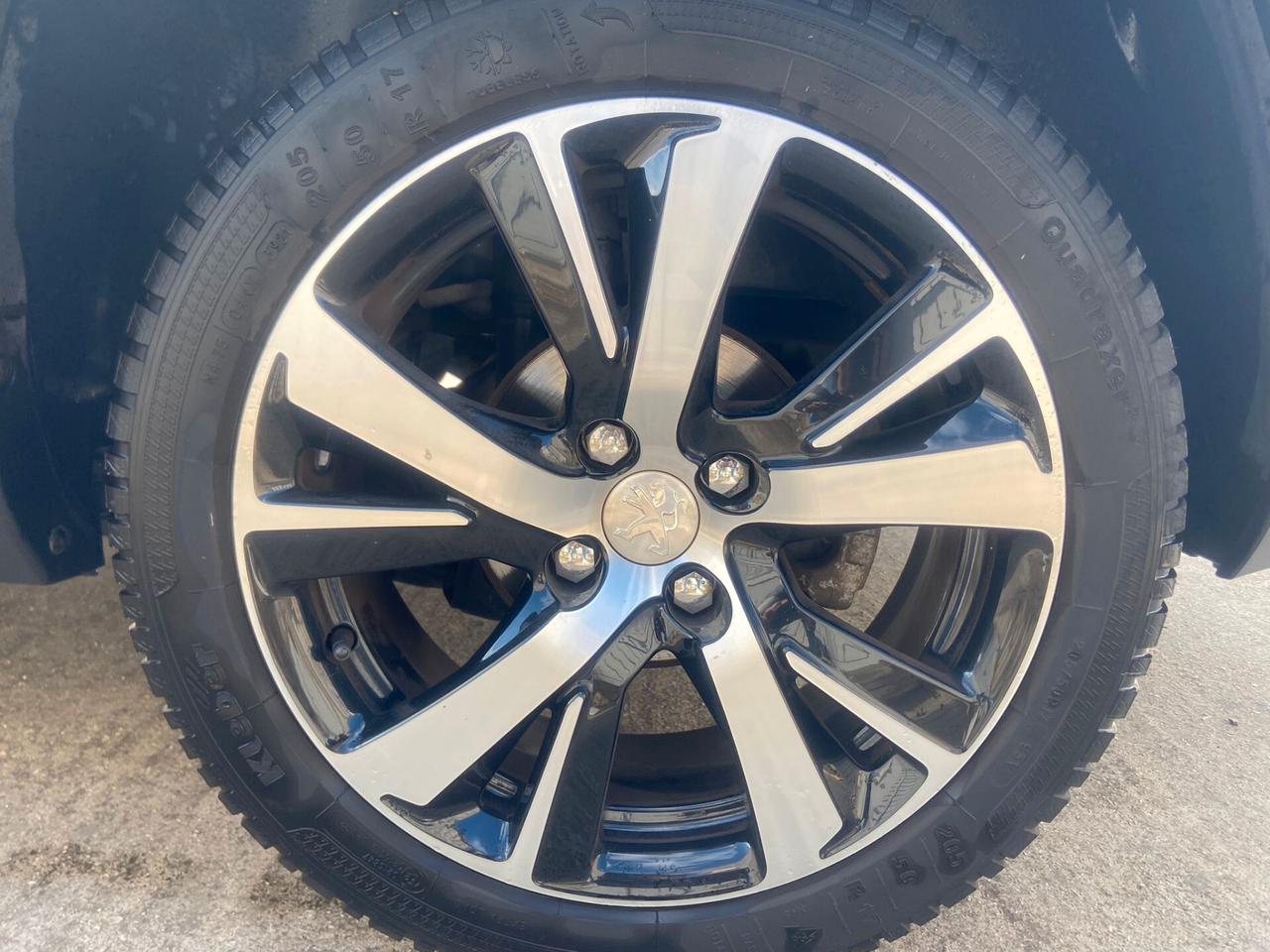 Peugeot 2008 BlueHDi 120 S&S Allure