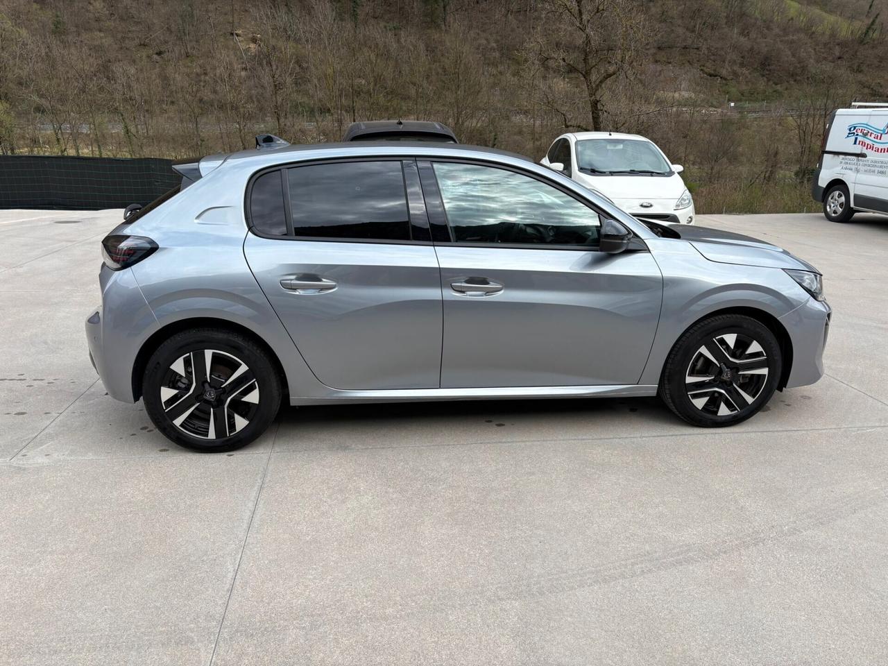 Peugeot 208 PureTech 100 Stop&Start 5 porte Allure