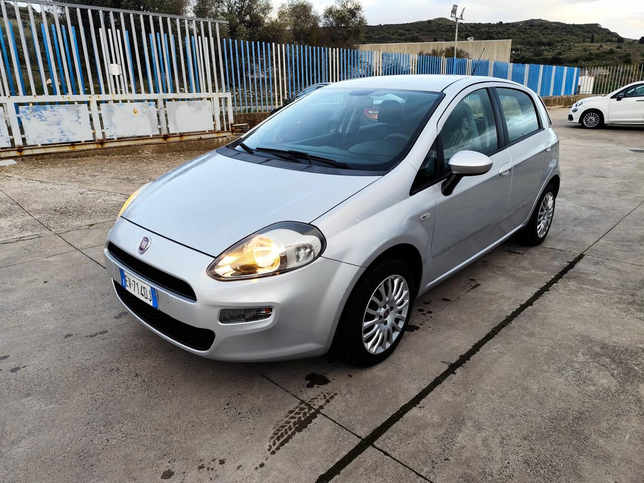 Fiat Punto 1.4 S&S 8V 5 porte Street