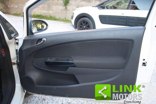 OPEL Corsa 1.2 3 porte b-color NEOPATENTATI