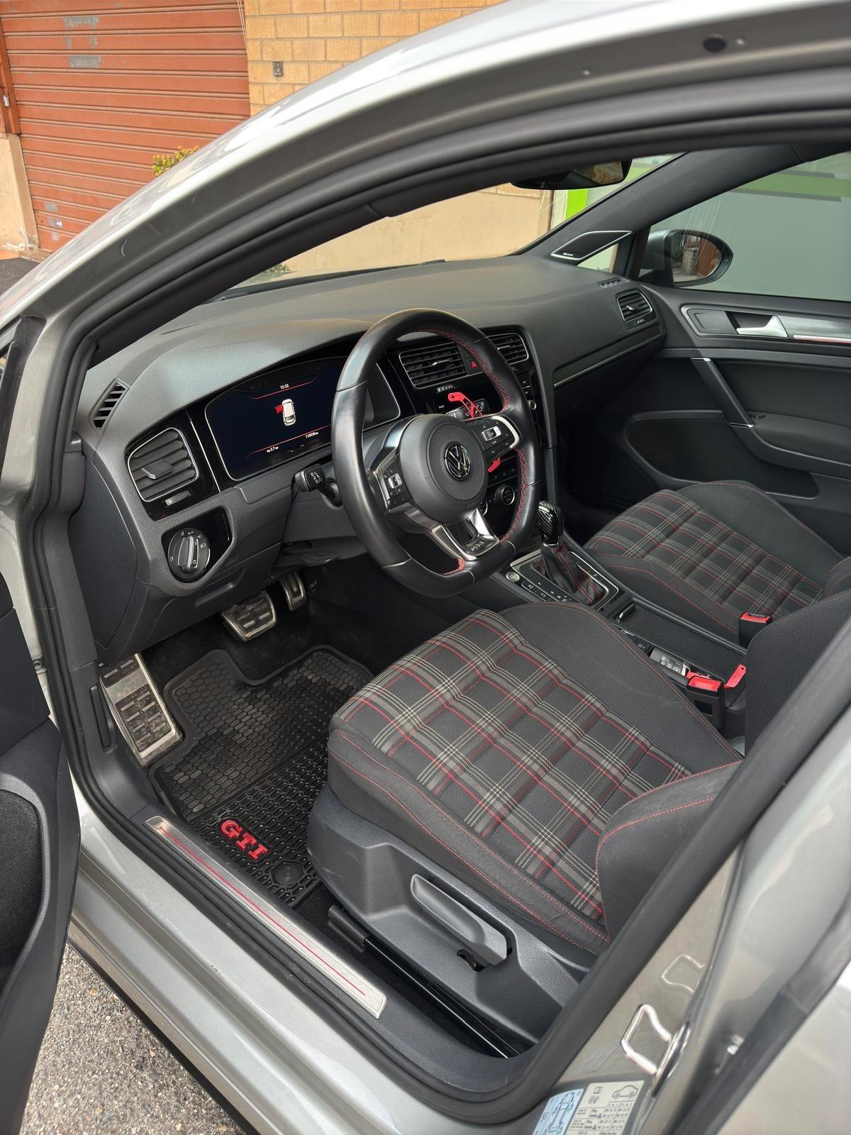 Volkswagen Golf GTI Performance 2.0 245 CV TSI DSG 5p. BMT