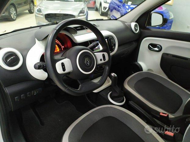 RENAULT Twingo SCe EDC Lovely