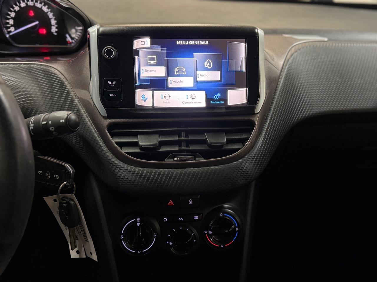 Peugeot 2008 1.2 VTi 82CV Allure