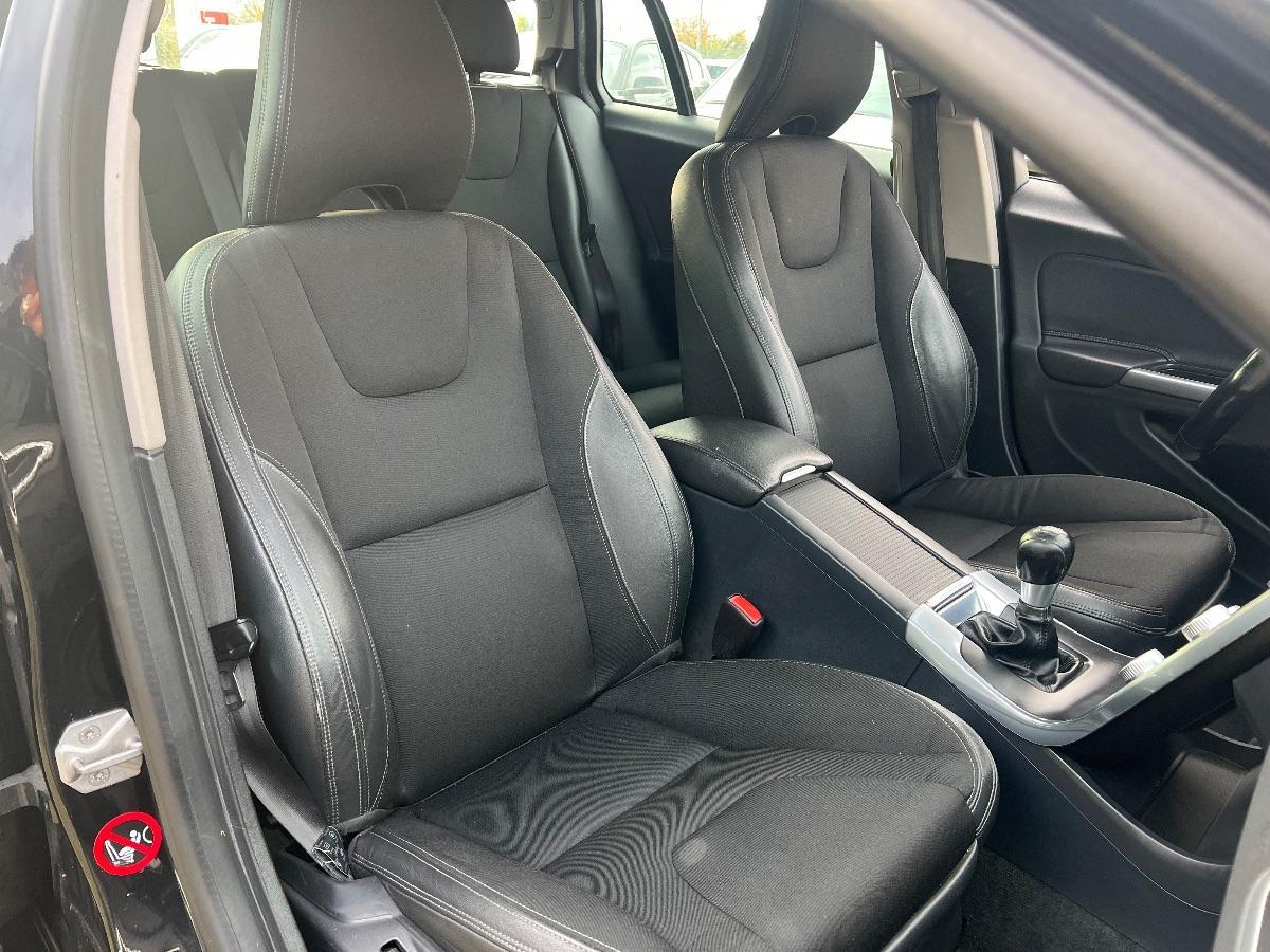 VOLVO - V60 1.6 d2 Kinetic