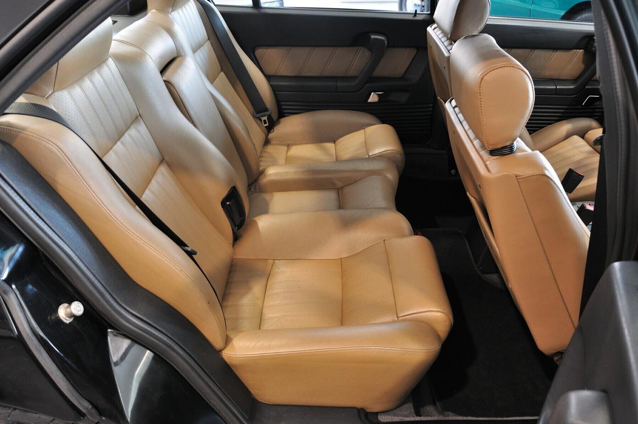 Alfa Romeo 164 3.0i V6 24V cat Q4 Recaro