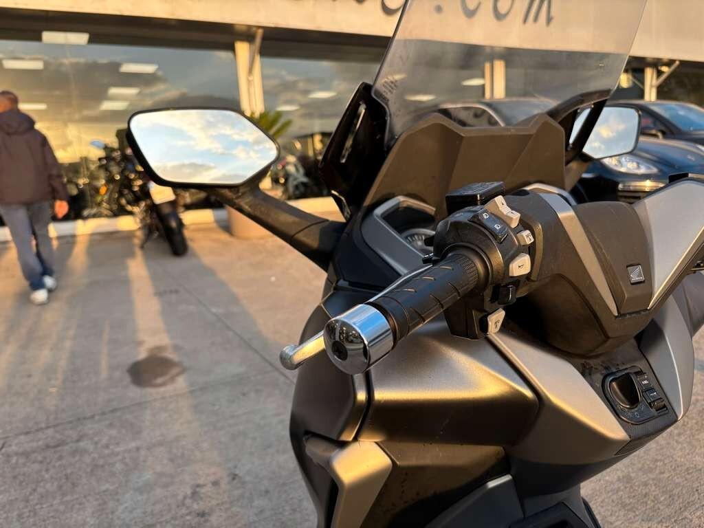 Honda Forza 300 2020/ KM 47.000 Tuo a soli 32 Euro al mese