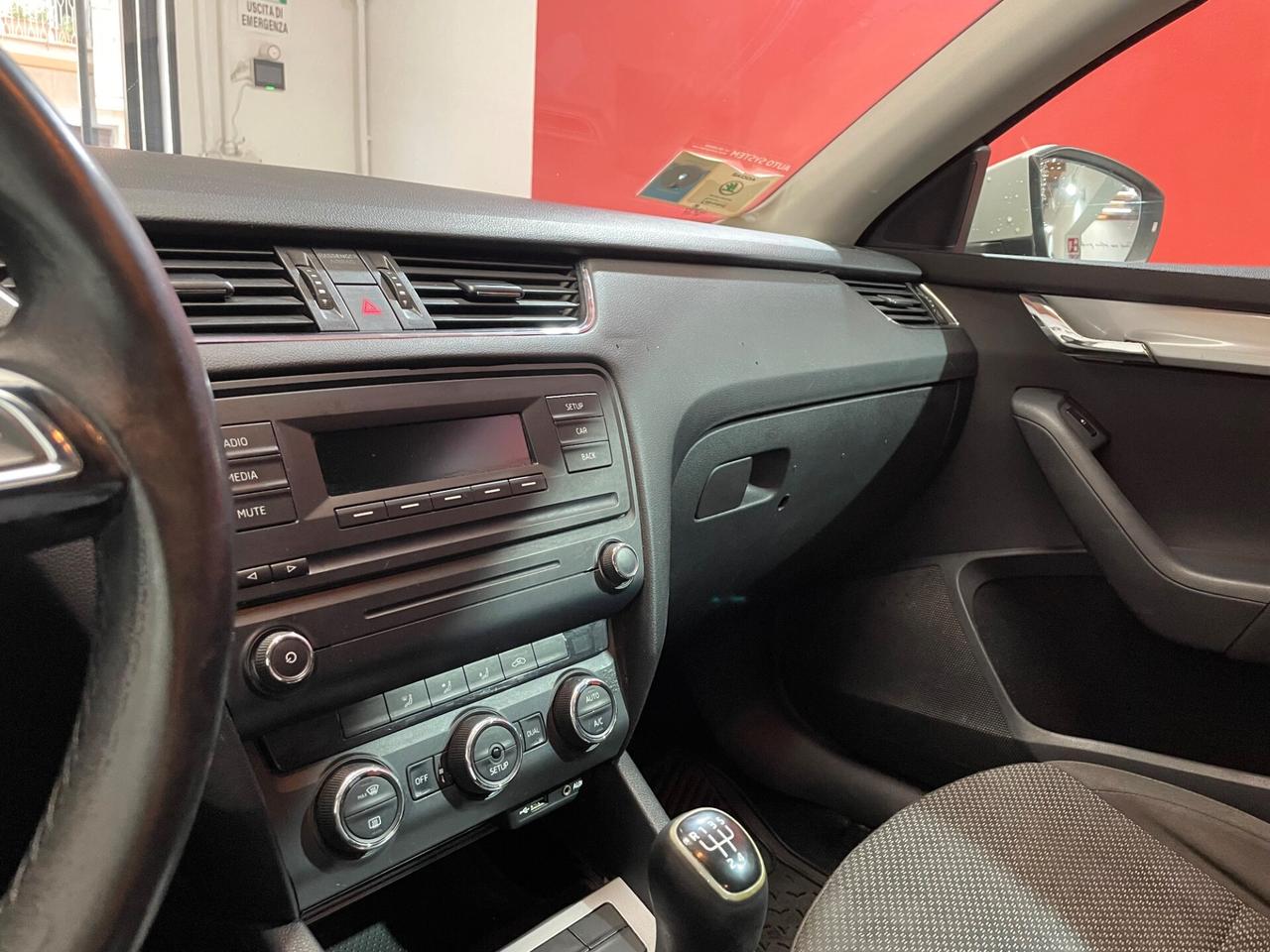 Skoda Octavia 1.6 TDI CR 105 CV Wagon Elegance