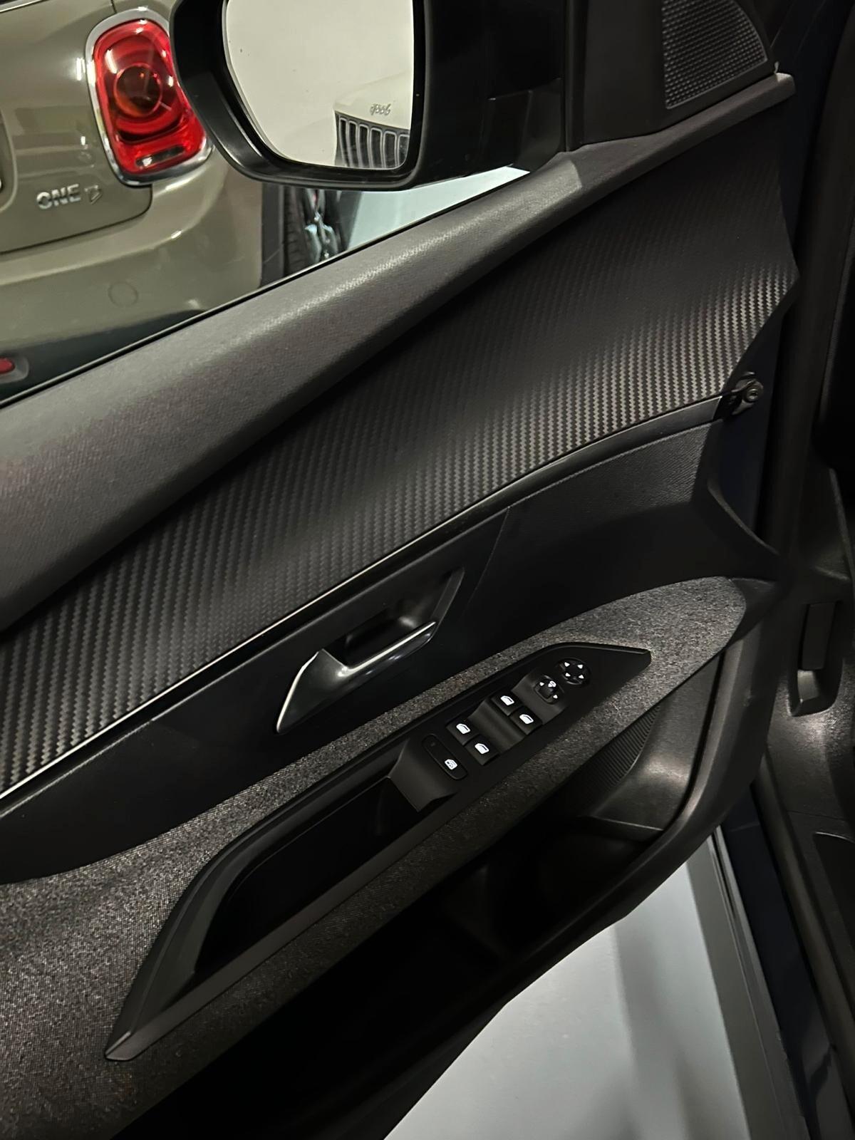 Peugeot 3008 BlueHDi 130 S&S EAT8 Active