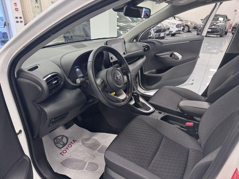 Toyota Yaris Hybrid Active MY22