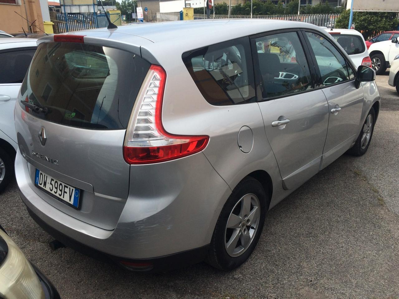 2009 Renault Scenic Scénic 1.5 dCi/105CV Dynamique 7 posti!