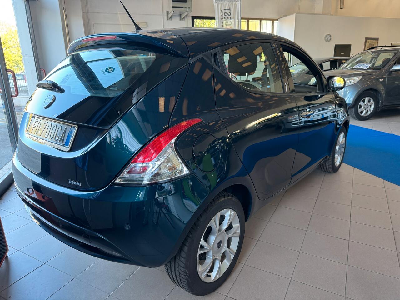 Lancia Ypsilon 1.2 69 CV 5 porte Platinum
