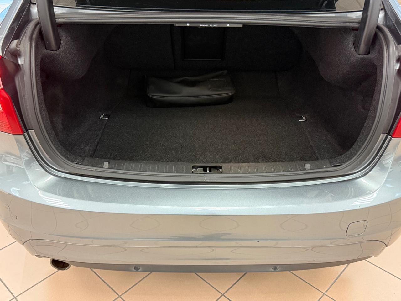 Volvo S60 D2 R-design