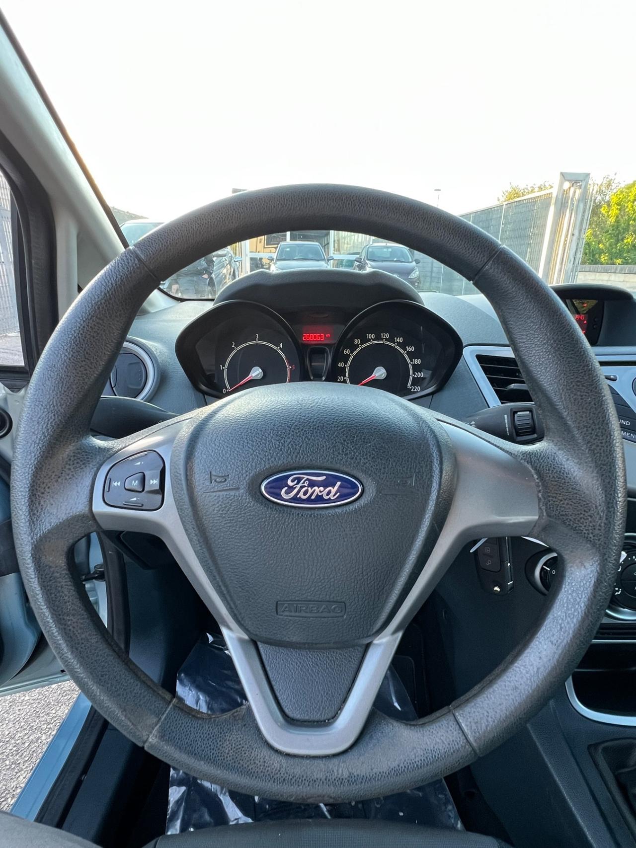 Ford Fiesta 1.4 TDCi 68CV 3 porte Titanium