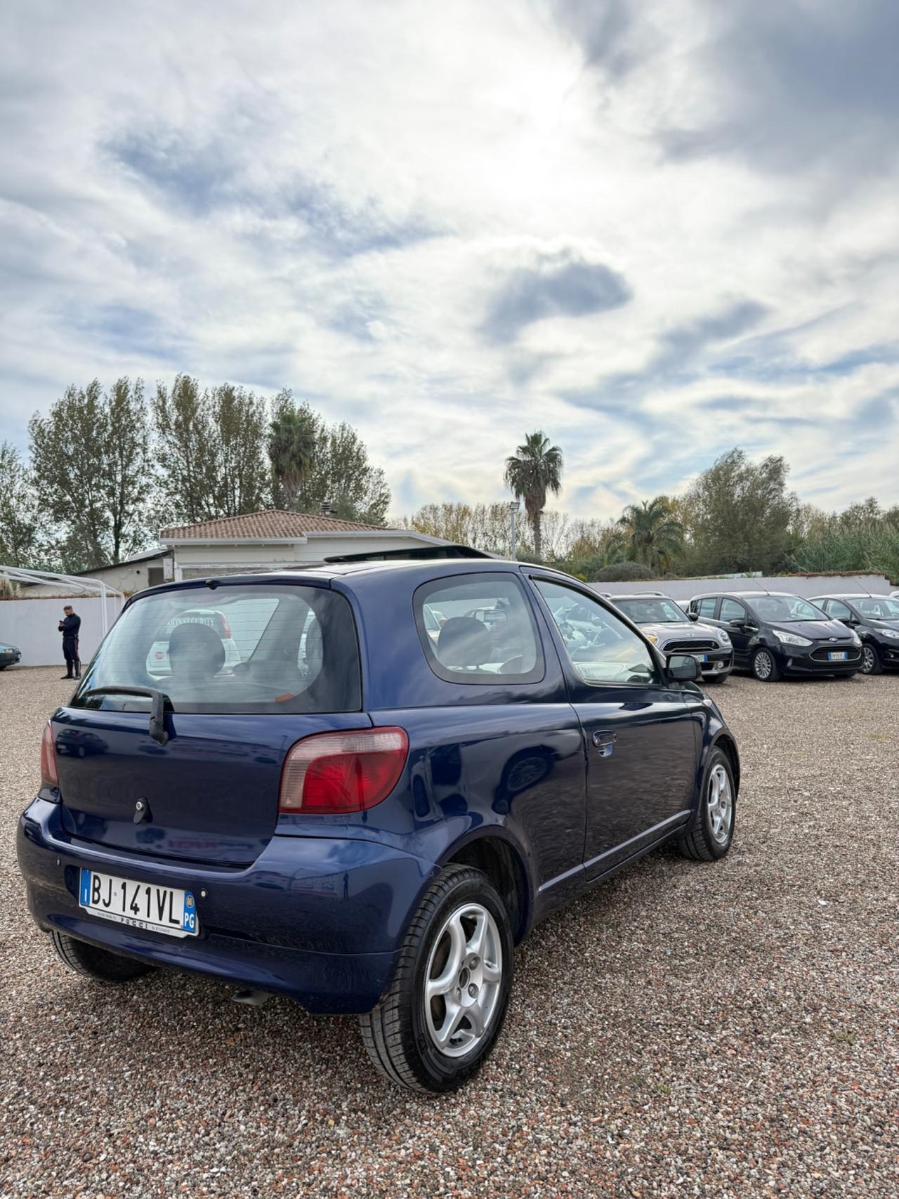 Toyota Yaris 1.3i 16V cat 3 porte Luna