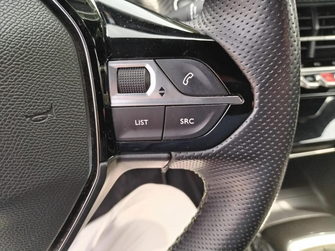 Peugeot 2008 GT 1.5 Blue HDI 110
