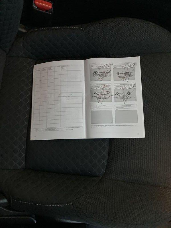 Toyota C-HR C-HR 1.8 Hybrid E-CVT Business