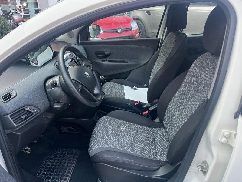 Lancia Ypsilon Ypsilon 1.0 FireFly 5 porte S&S Hybrid Silver Plus
