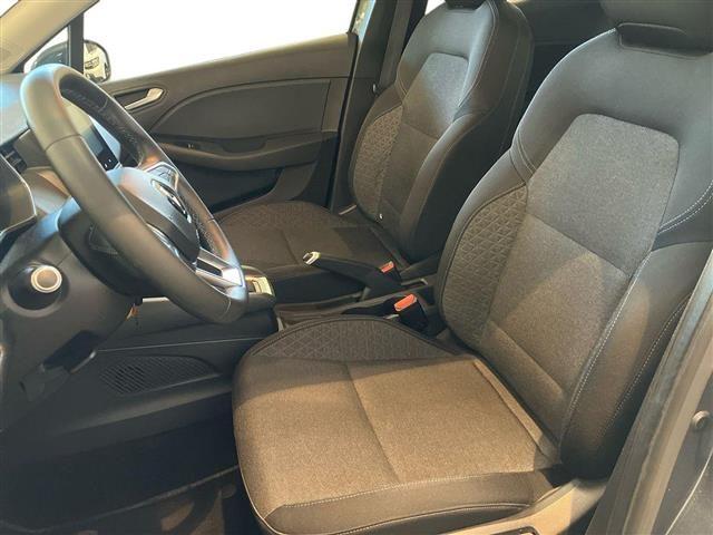 RENAULT Clio 1.6 E-Tech hybrid Zen 140cv auto my21