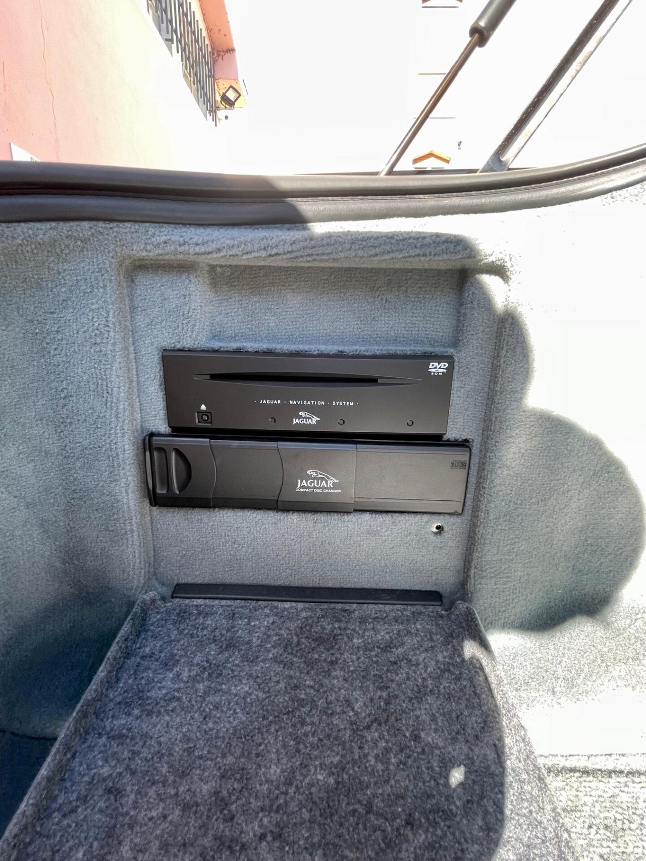 Jaguar XJ6 3.0 V6 238CVUNICOPROPRIETARIO