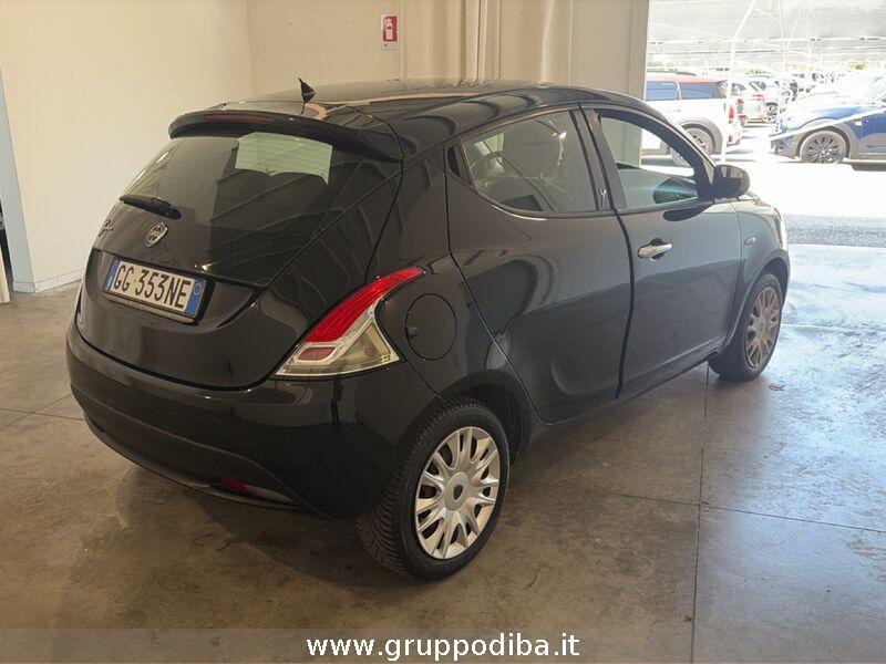 Lancia Ypsilon III 2011 Benzina 1.2 8v silver 69cv