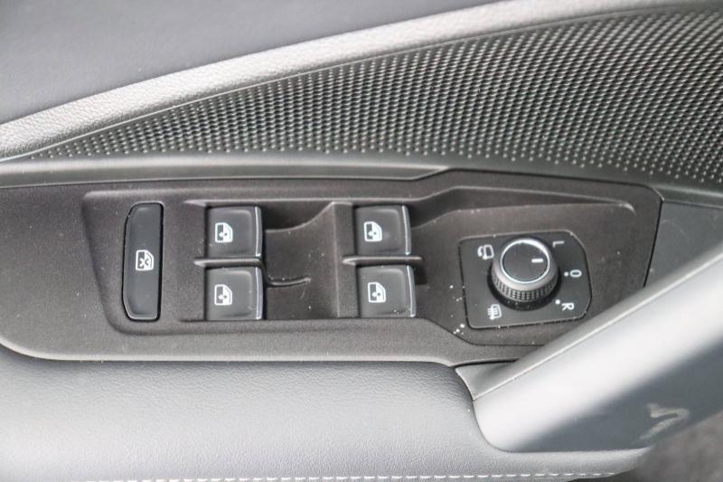 VOLKSWAGEN Tiguan 1.5 eTSI 150 CV ACT DSG Elegance N1 Autocarro