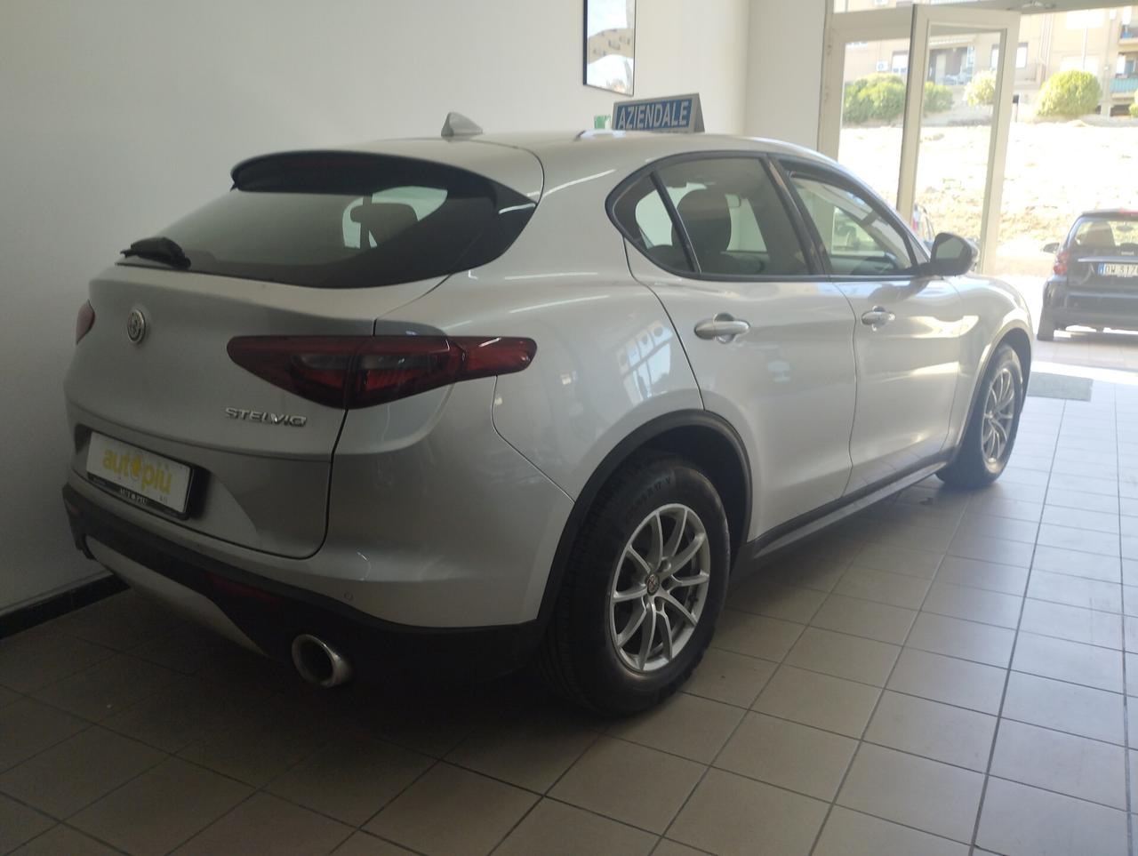 Alfa Romeo Stelvio 2.2 Turbodiesel 160 CV AT8 RWD Business