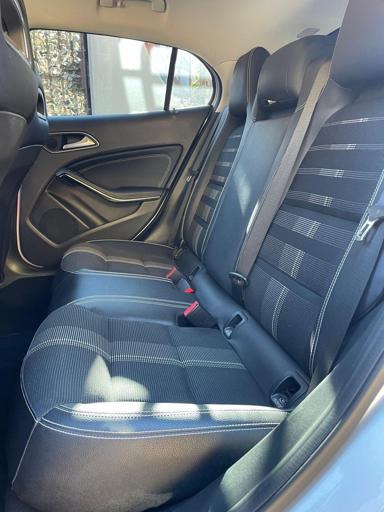 Mercedes-benz GLA 200 d Automatic Premium