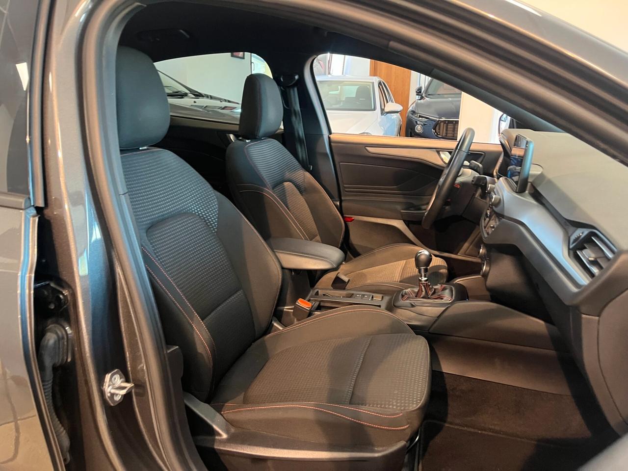 Ford Focus 1.0 EcoBoost Hybrid 125 CV 5p. ST-Line