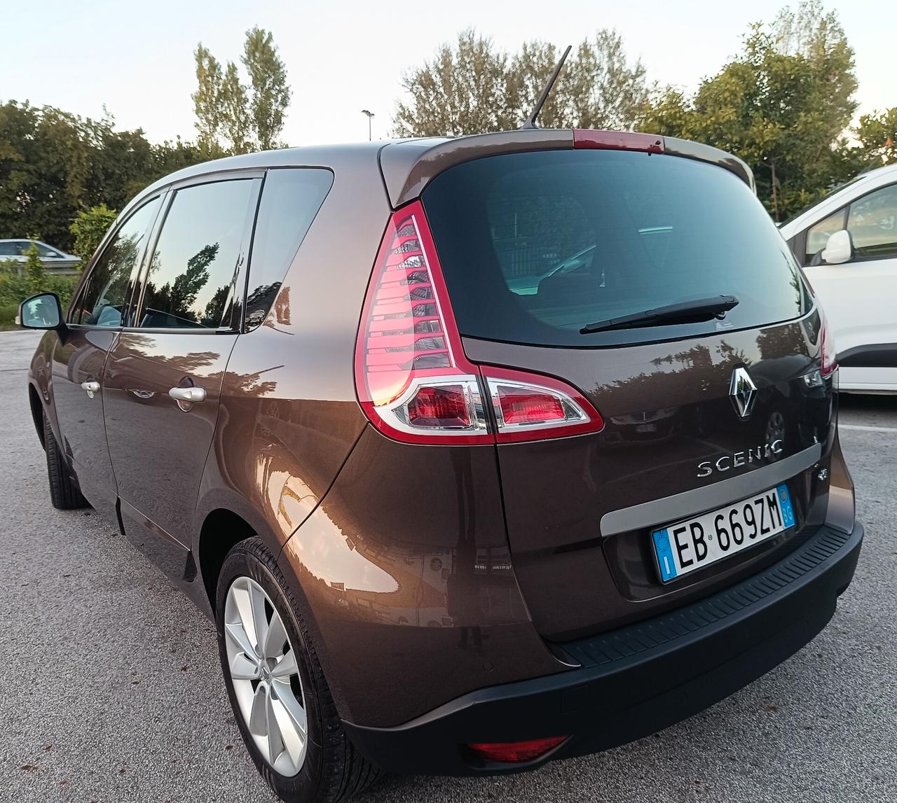 Renault Scenic 1.5 dCi 110CV Luxe