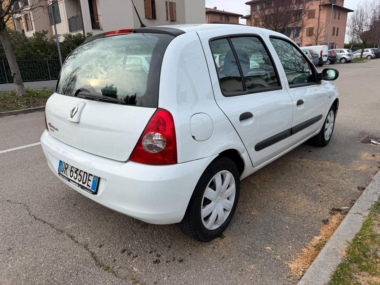 Renault Clio Storia 1.2 5 porte GPL Confort