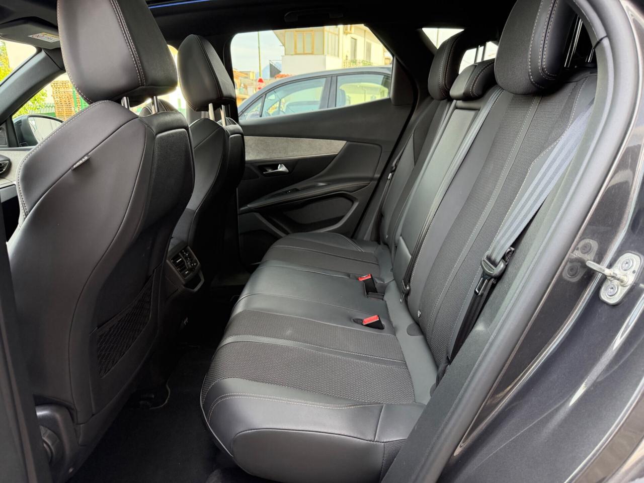 Peugeot 3008 BlueHDi 130 S&S EAT8 GT Pack