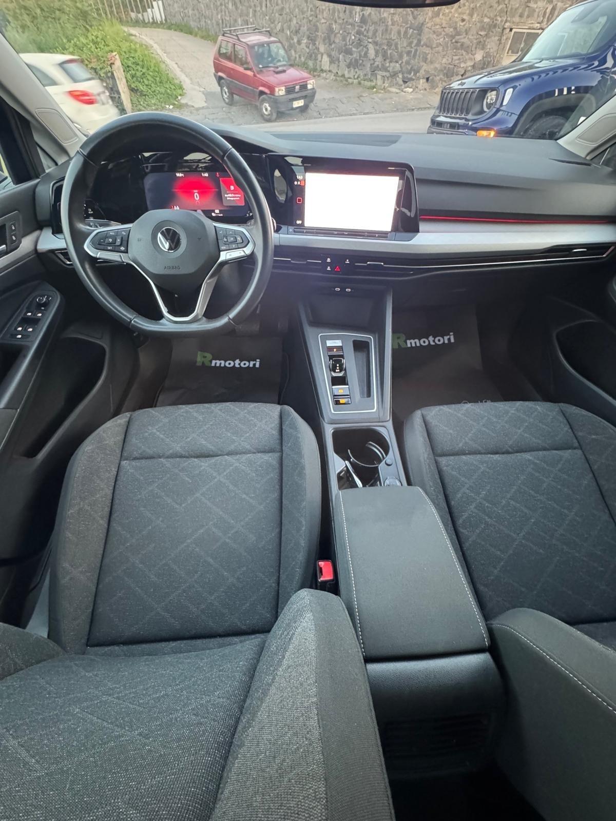 Volkswagen Golf 1.0 eTSI EVO DSG Life