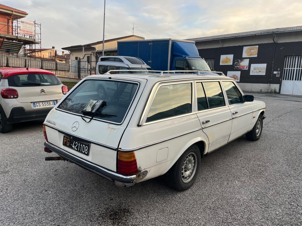 Mercedes benz 240 TD Aspirato w123