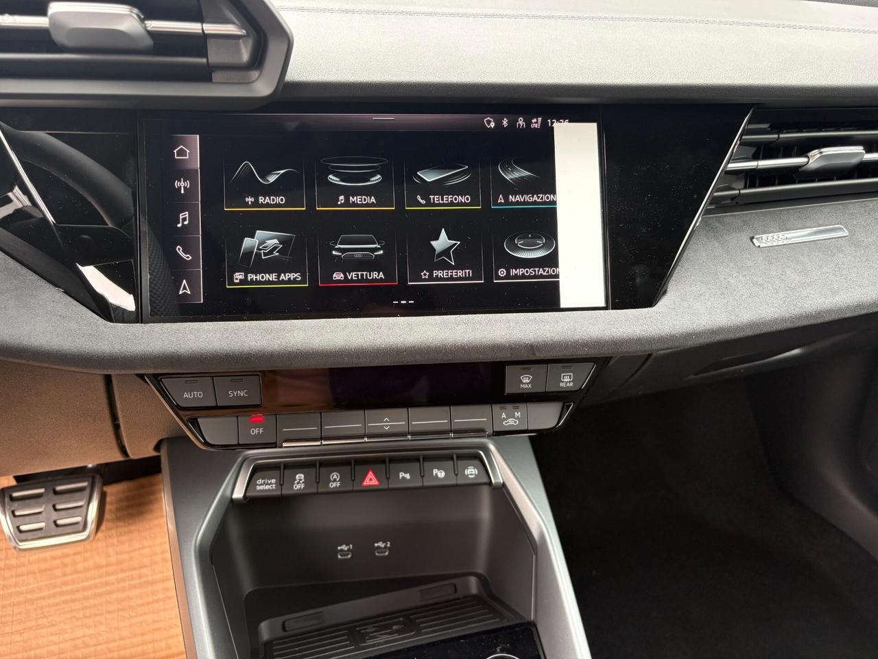 NEW Audi A3 SPORTBACK IDENTITY BLACK TDI 110 kW S tronic line edition TETTO APRIBILE