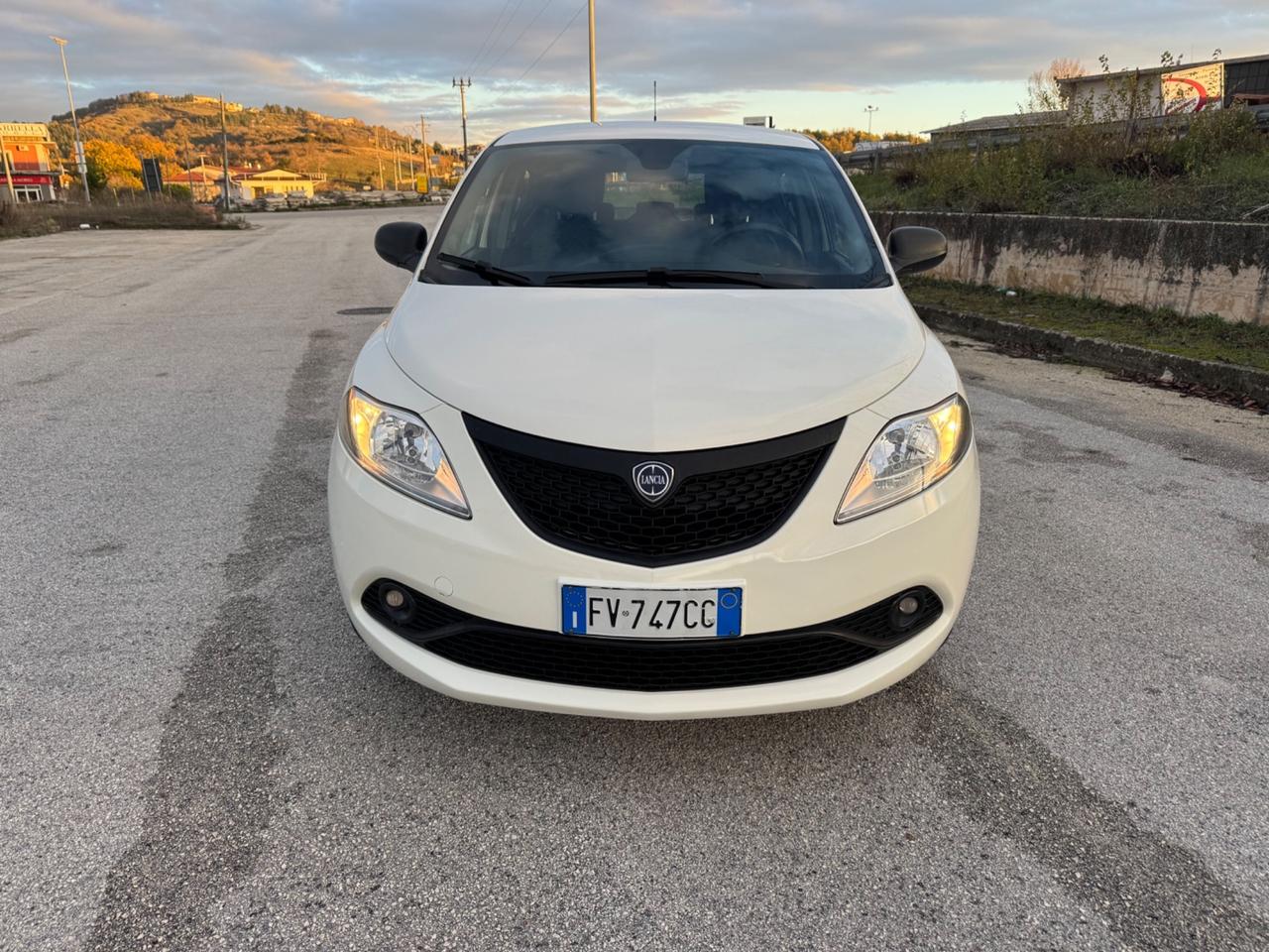 Lancia Ypsilon 1.2 69 CV 5 porte S&S Gold